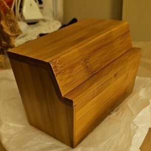 POTTERY BARN Recipe Box W/ Dividers. NWOT